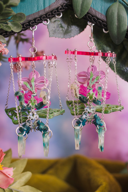 Orchid Mantis PuppetEARS